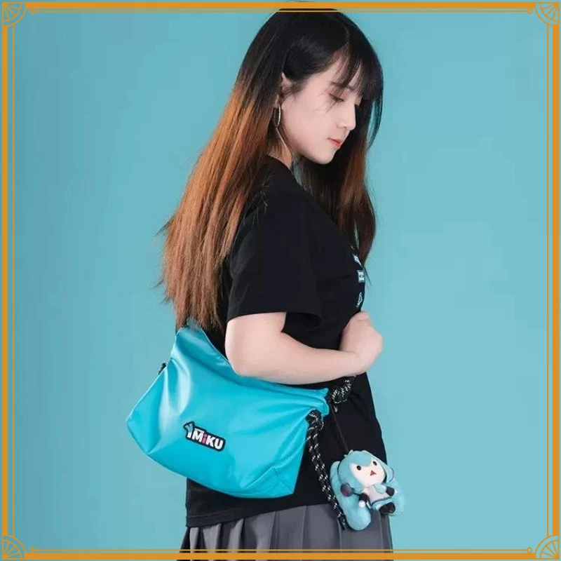 les-personnages-de-dessins-animes-les-plus-populaires-le-sac-a-bandouliere-mignon-de-hatsune-miku-des-cadeaux-originaux-et-creatifs