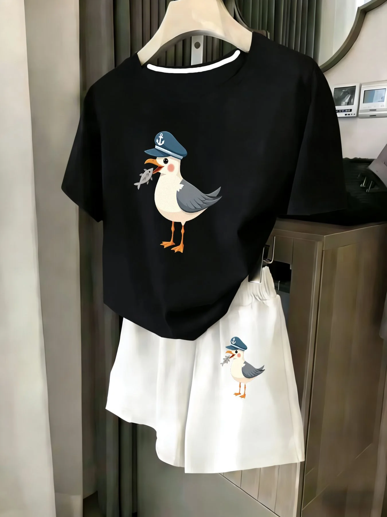 

Ladies 2-Piece Set Summer Beach Vacation Casual round Neck Short Sleeve Random Print T-Shirt Elastic Waist Shorts Suit Comfortab
