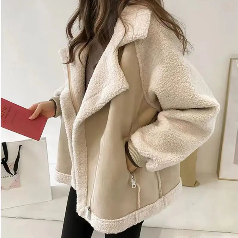 

2025 new thickened warm fur integrated lamb fur jacket loose and versatile deerskin velvet top motorcycle suit trend