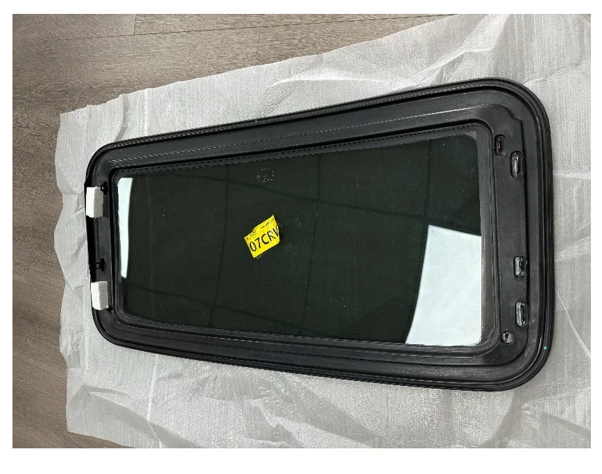 Best Quality Car Auto Universal Sunroof Glass Assembly Size 860*495mm Electric Sunroof Car Parts
