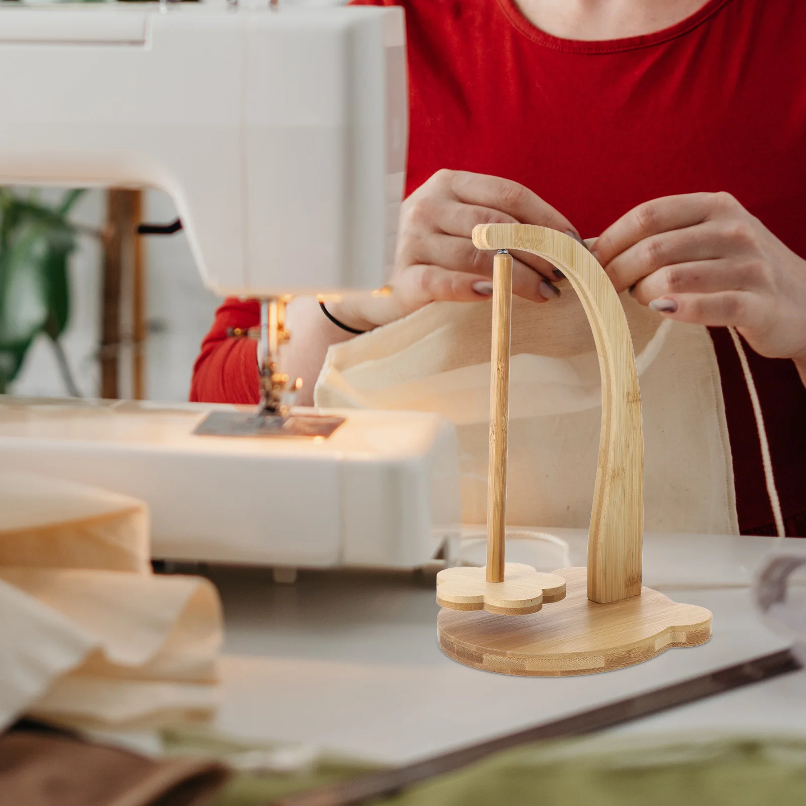 

Yarn Ball Holder for Knitting Lovers Wooden Yarn Holder Spinner Smooth Rotating Thread Dispenser for Crochet and DIY Crafts