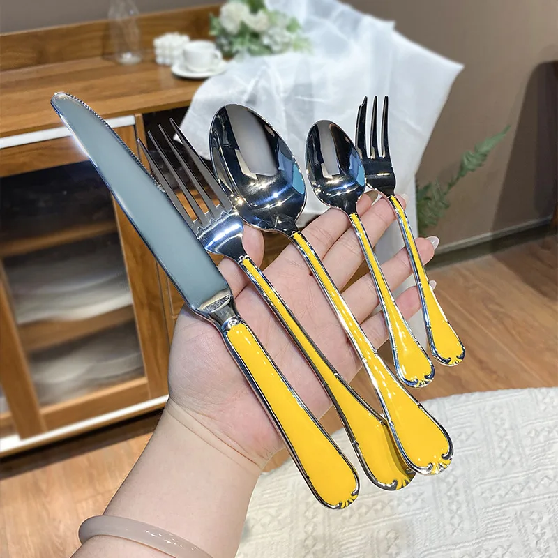 5 Pcs Enamel 304 Stainless Steel Heart-Shaped Tableware Set with Floral Relief and Colorful Hotel Cutlery Dessert Utensils