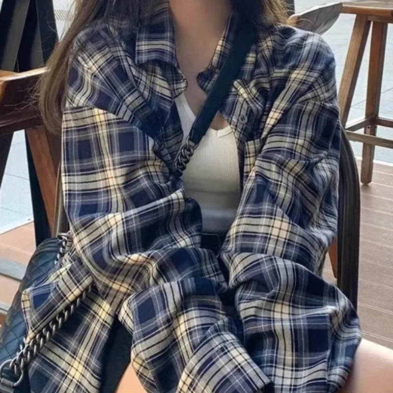 HKSH 春秋の新女性男性シャツチェック柄長袖シングルブレストポケットターンダウンカラー多用途レトロブラウス HK16976