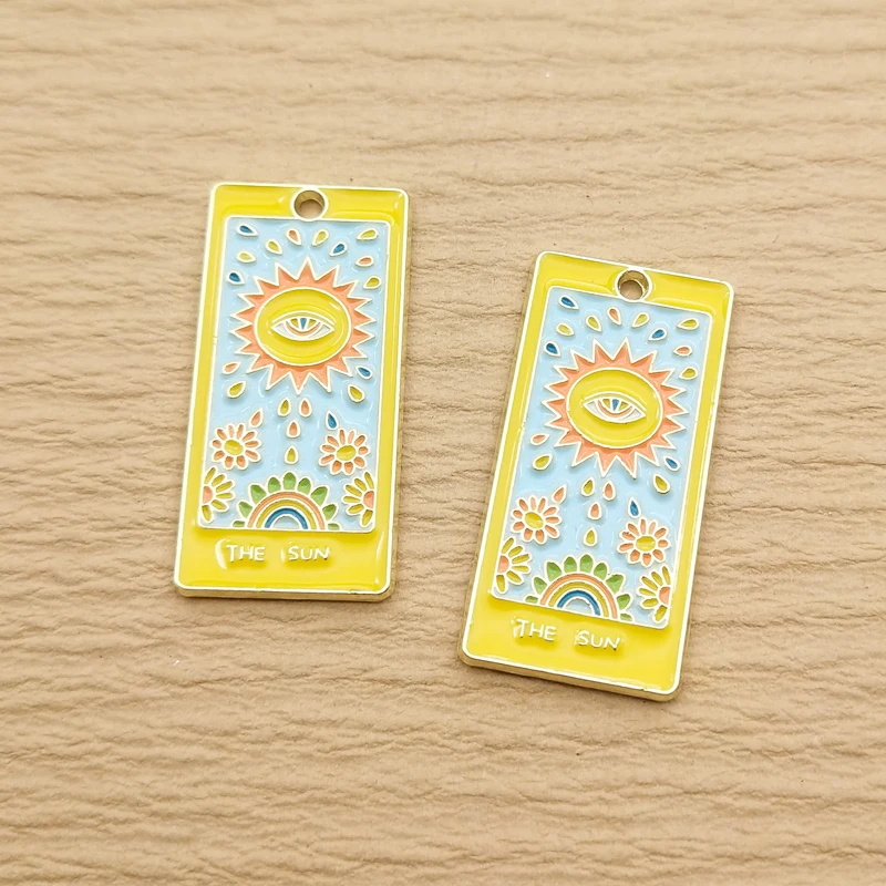 10pcs Sun Moon Star Tarot Charm per gioielli che fanno smalto collana orecchino ciondolo accessori fai da te lega metallo placcato oro