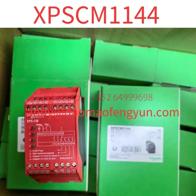 Brand New Safety relay XPSCM1144