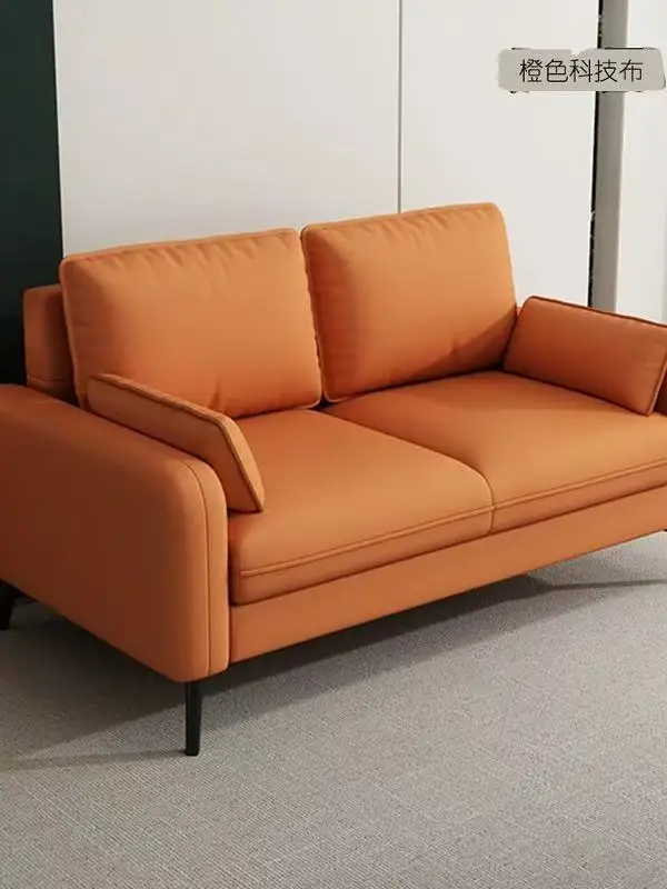 ثلاثة أشخاص صغيرة حديثة الحد الأدنى غرفة المعيشة شقة تأجير غرفة نوم مكتب صالة منطقة أريكة صغيرة