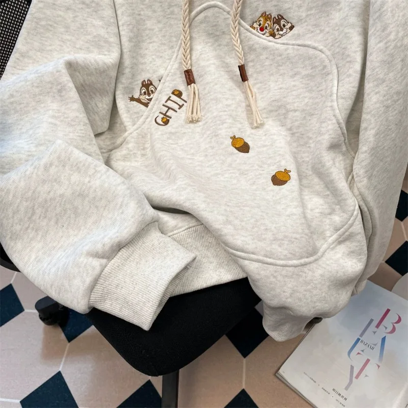 女性用刺繍入りフード付きスウェットシャツ 秋冬 プラスベルベット レイジースタイルジャケット トレンディトップ