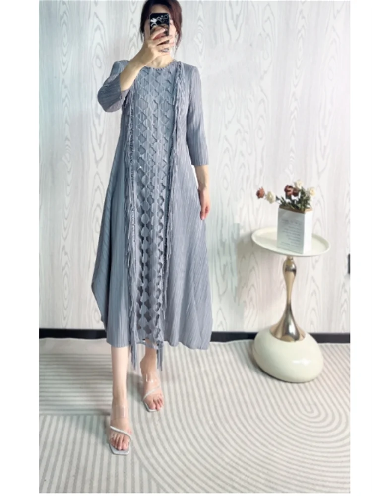 미야케 플리츠 여성 드레스 2025 신상 솔리드 컬러 O넥 3/4 소매 속이 비치는 태슬 장식 루즈핏 우아한 미디 기장 플리츠 스커트