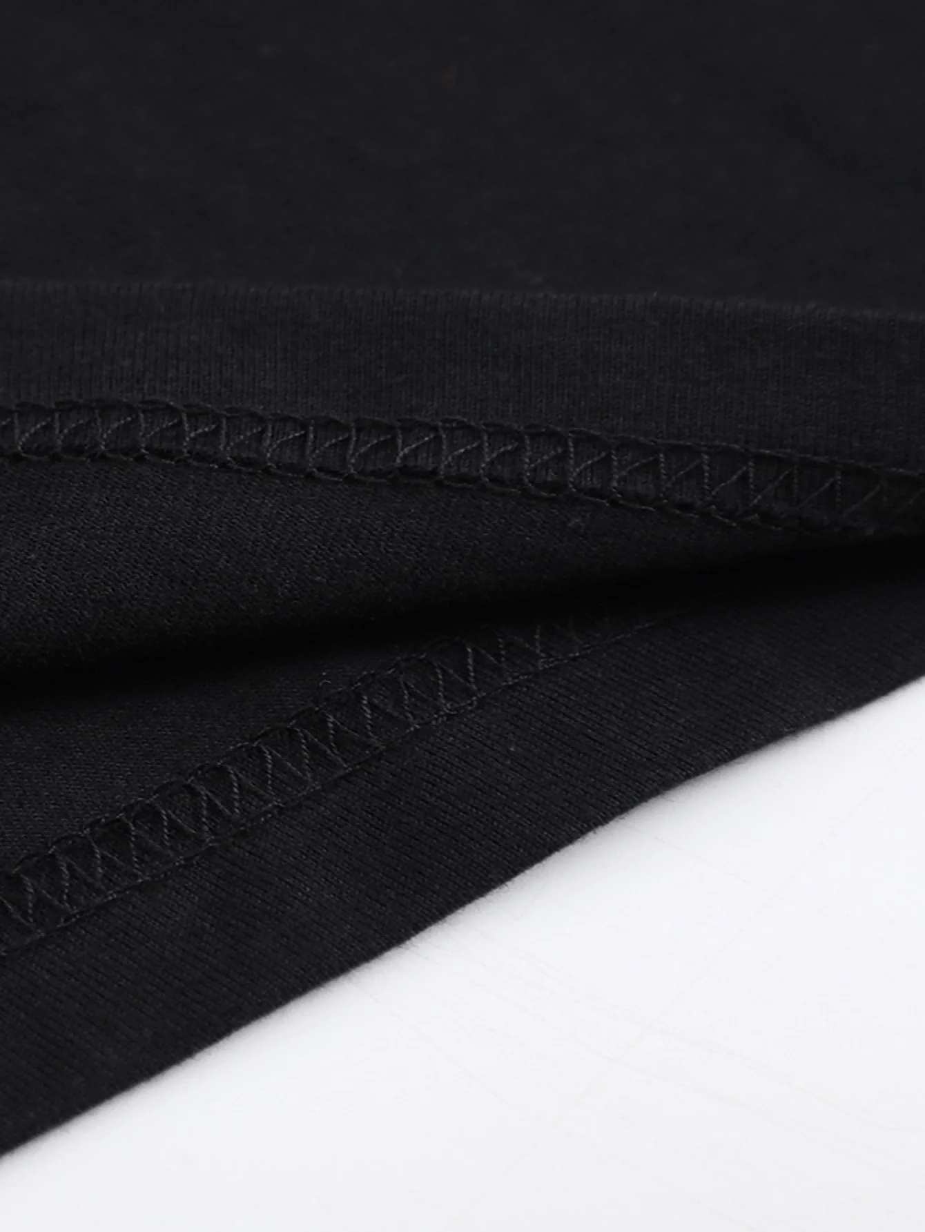 جرافيك يونغ دولف ممفيس ليجند 1982 - تي شيرت قطني مستوحى من الطراز القديم للرجال |   صناعة 100% في الولايات المتحدة الأمريكية، 180 جرام |   الرقبة الطاقم