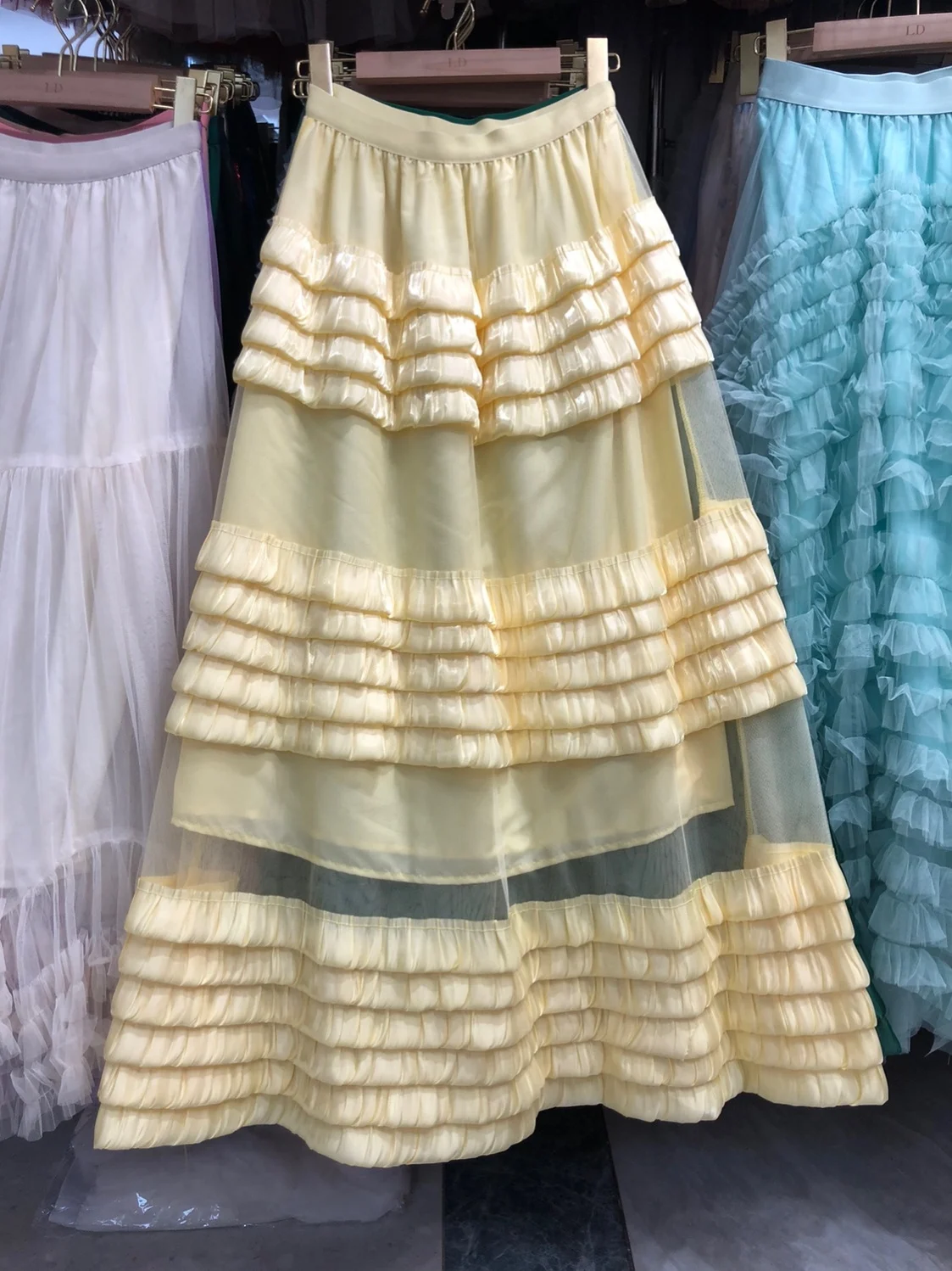 

Slimming Cake Skirt with Lace Overlay High Waist Pleated Gored Half-length Draped Long Women's Fashion Spring Summer 2026