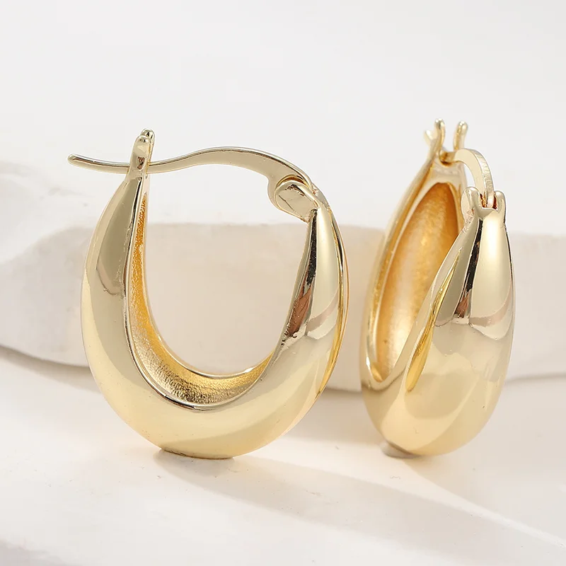 Fashion Glossy Metal U-Shape Hoop Earrings For Women Gold Color Thick Geometric Ear Jewelry Earrings Daily Vacation Trendy Wear