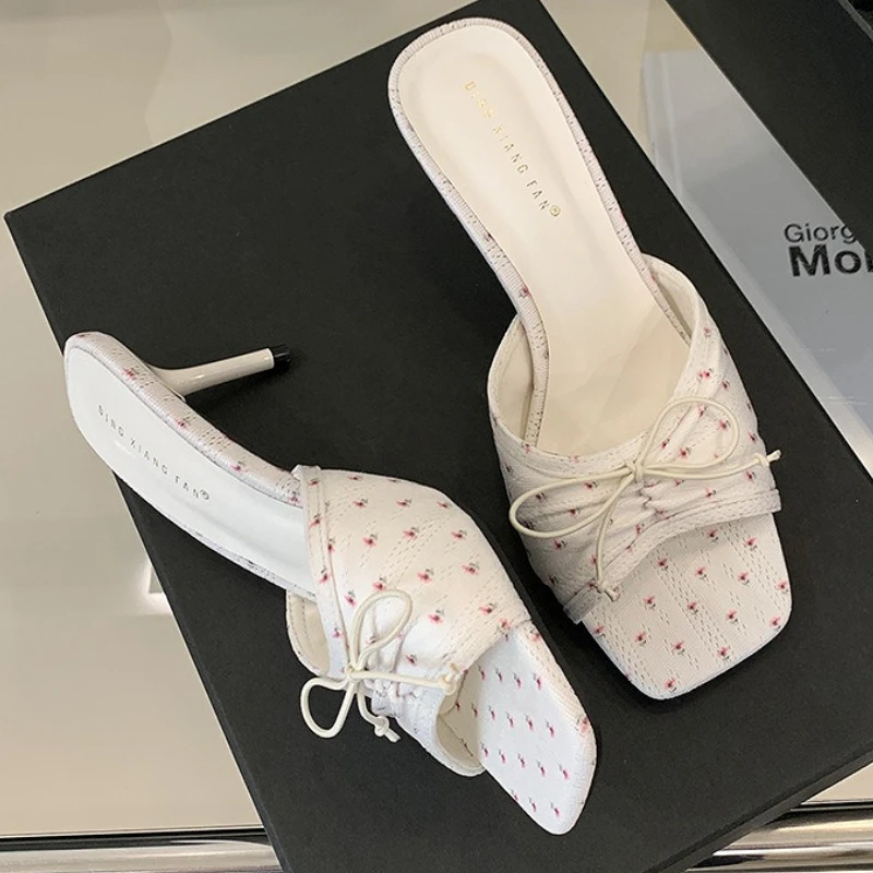 

Модные брендовые тапочки с узлом-бабочкой, женские летние модельные туфли с квадратным носком, милые шлепанцы, элегантные женские босоножки на тонком высоком каблуке