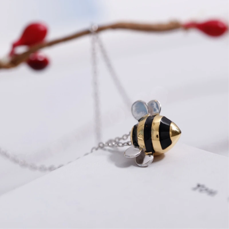 Sole Memory Cute Bee Clavicle Chain 925 Sterling Silver Necklace For Women Jewelry Party Birthday Gift NE006 view 4