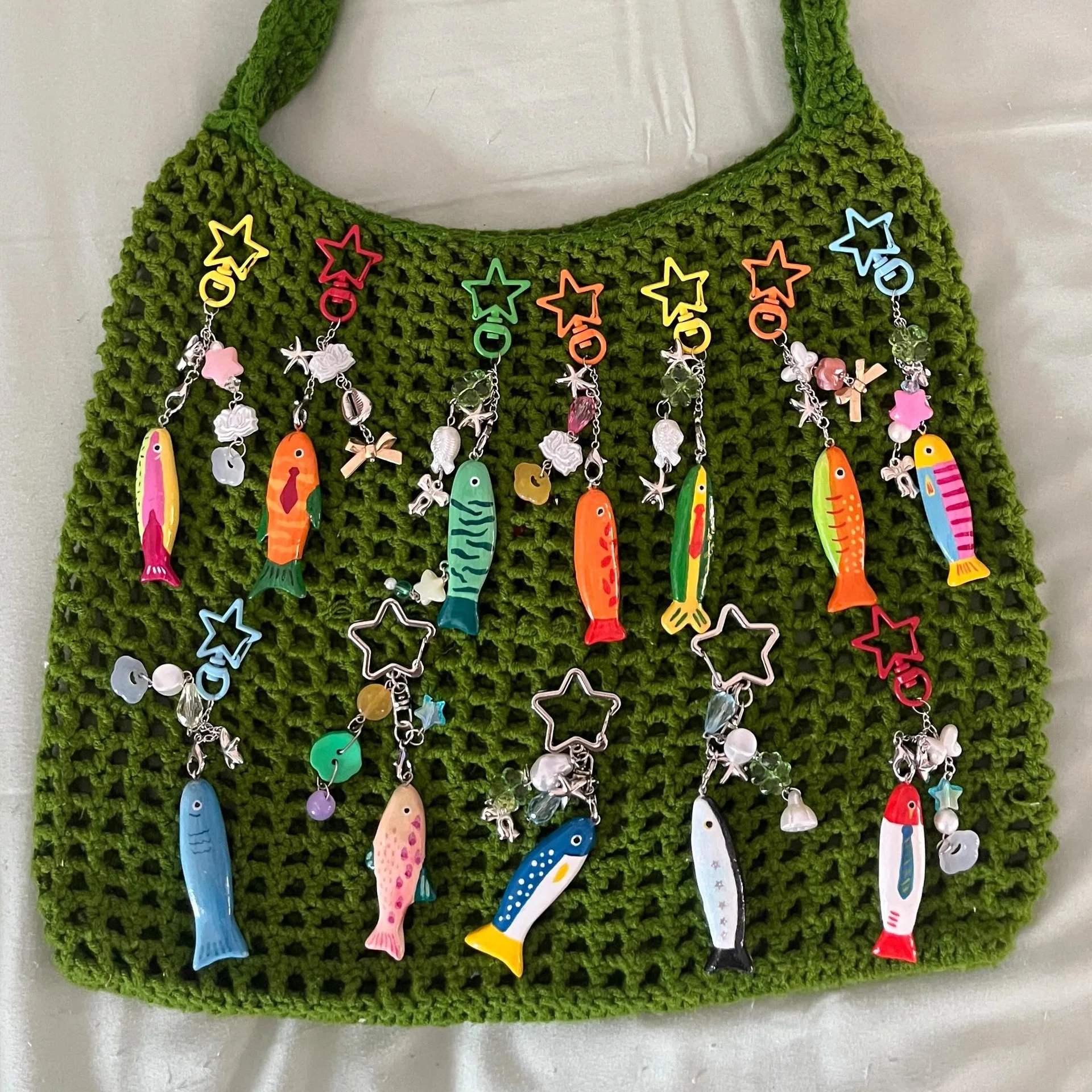 1pc Colorful Small Fish Pendant with Star-shaped Bead Design As Decoration Accessory Piece