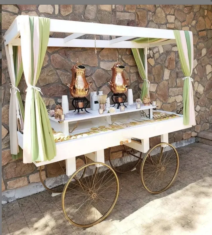 Flower Vending Trolley Cart Display Gold Cake Dessert Candy Cart with Wheels