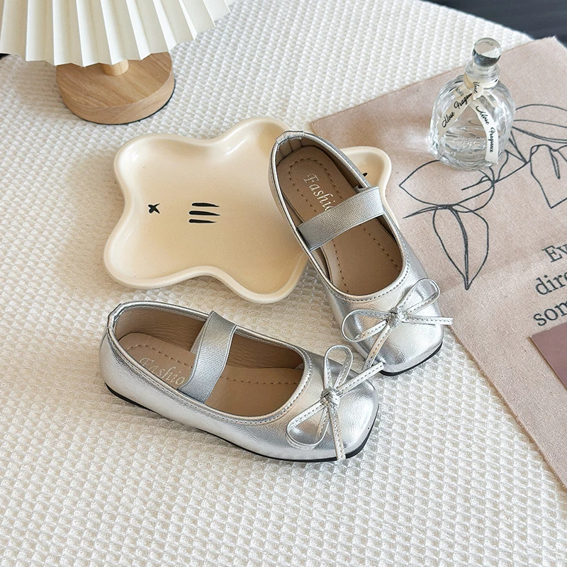 JGSHOWKITO Girls Dress Shoes Children Flats Silver Kid Mary Janes for Wedding Chic Simple Fashion Princess Bowtie Elastic Band