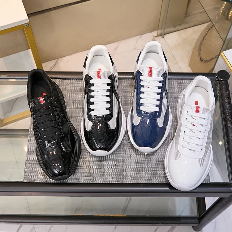 Zapatos deportivos casuales transpirables de cuero pintado con malla para hombre, de suela gruesa, talla grande, estilo moderno de pareja, de caña baja.