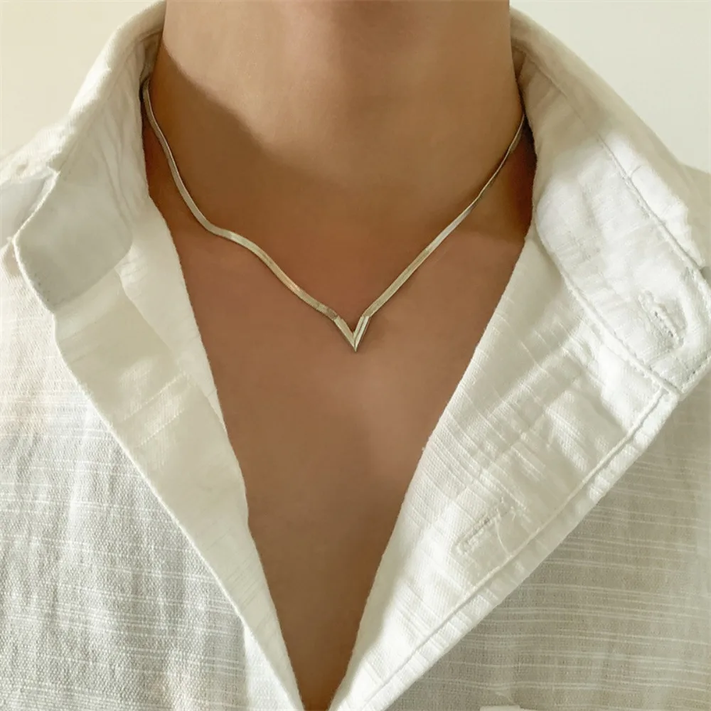 Simple V-shaped Snake Chain Brass Lightweight Stainless Steel Necklace Fineness Clavicular Chain Men