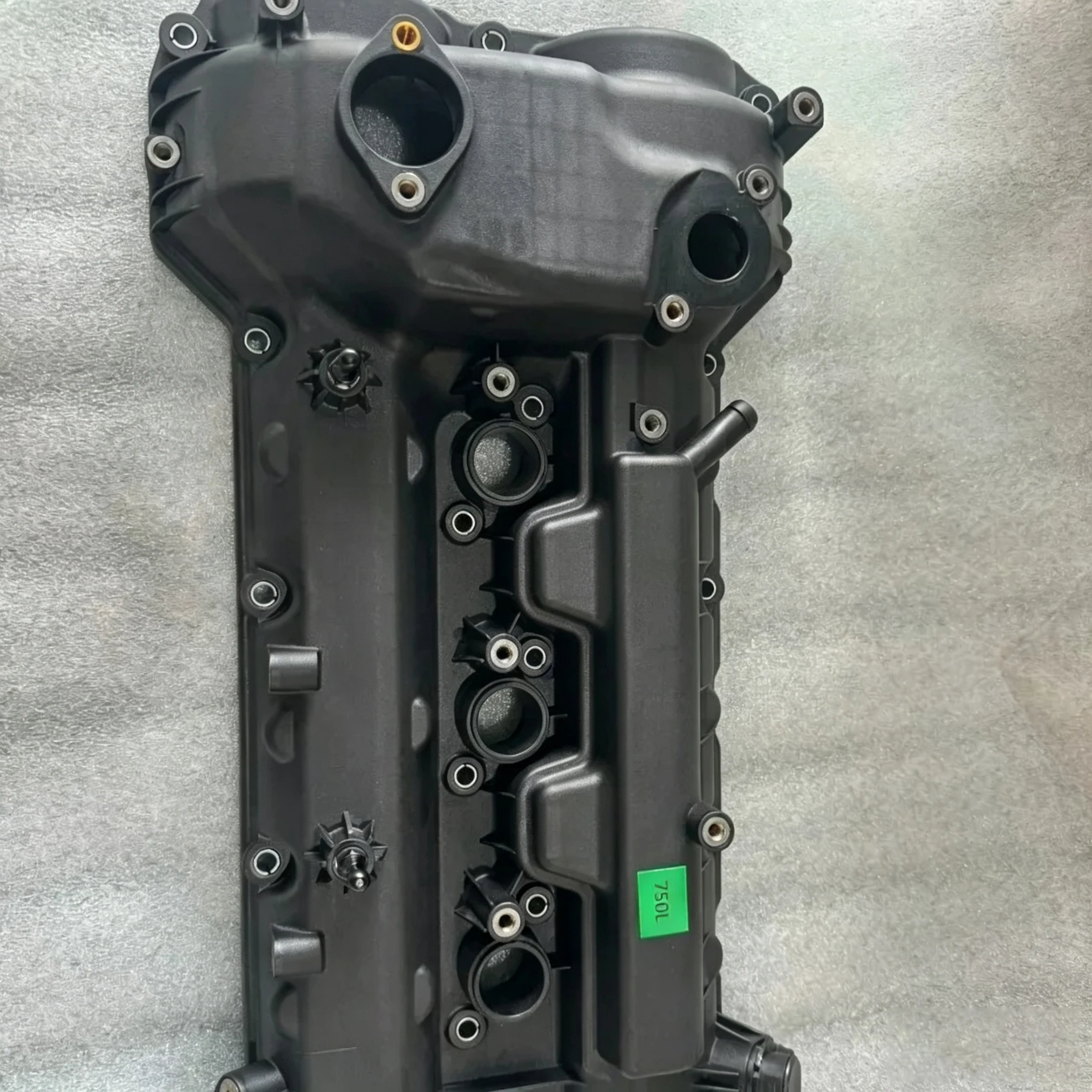 Engine Valve Cover Cylinder Head Cover 22410-3C110 224103C110 For Hyundai Azera Santa Fe Sonata Veracruz Kia Sedona Amanti - view 3