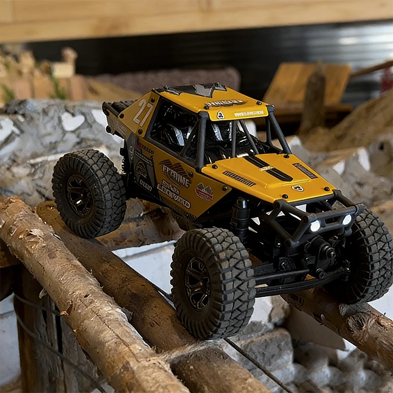 UDIRC 1/24 Scale 4WD Mini RC Crawler Car UCX2405PRO 2.4G Brushless Rock Climbing Car RTR Model Off-Road Truck Adult Hobby Toy
