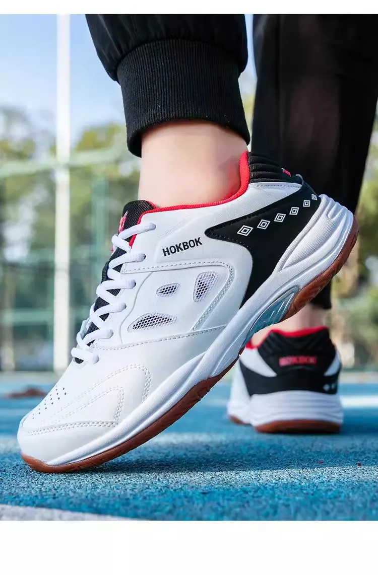 New Lightweight Men's Professional Competitive Badminton Shoes, Training Shoes, Comfortable Sports Shoes—Very Good