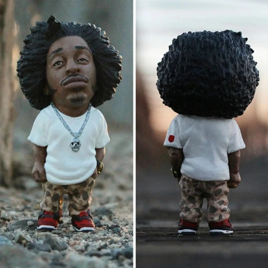 Car Ornaments Hip Hop Rapper Tupac Figure Resin Art Mini Doll for Office Car Decoration Auto Interior Accessories