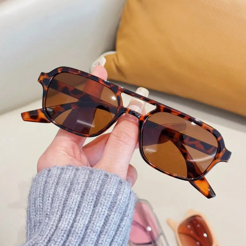 

New Rectangle Sunglasses Women Oval Vintage Brand Designer Square Sun Glasses Men Shades Female Eyewear Anti-glare UV400