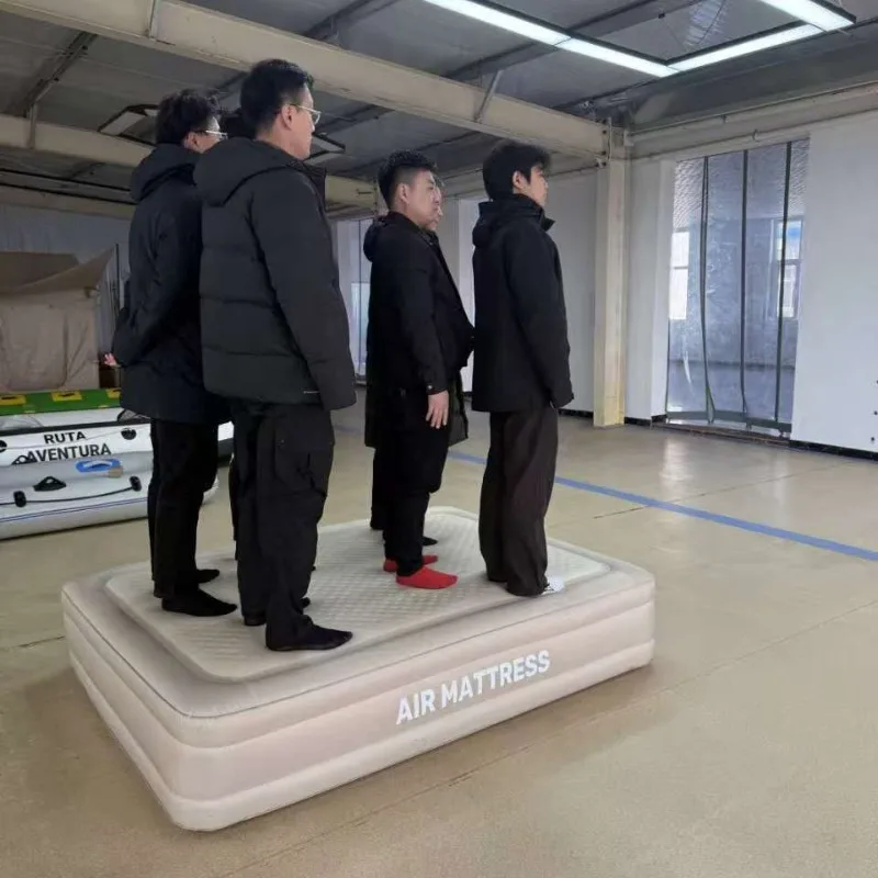 نفخ فراش للتخييم مستقرة قطرة غرزة النسيج مرتبة هوائية نفخ سرير هوائي النوم للأثاث في الهواء الطلق