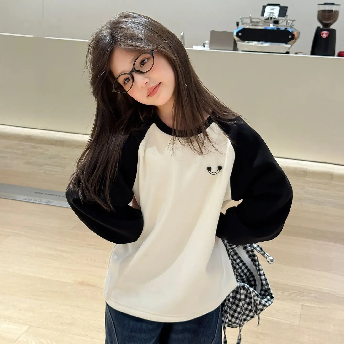 

Girls' Printed Letter Hoodie, Fashionable Contrast Color Raglan Polo Shirt, Essential for Youth's Spring Festival, New Arrival B