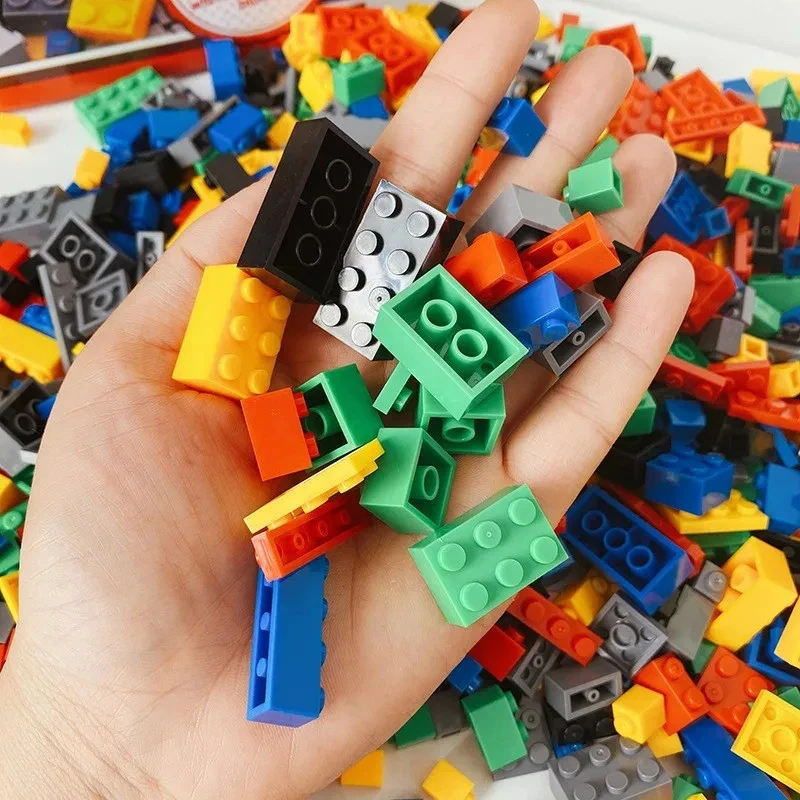 Hot 500/1000 Pieces Building Blocks DIY Creative City Bricks Bulk Classic Building Blocks Assembled Toys Educational Kids Toys