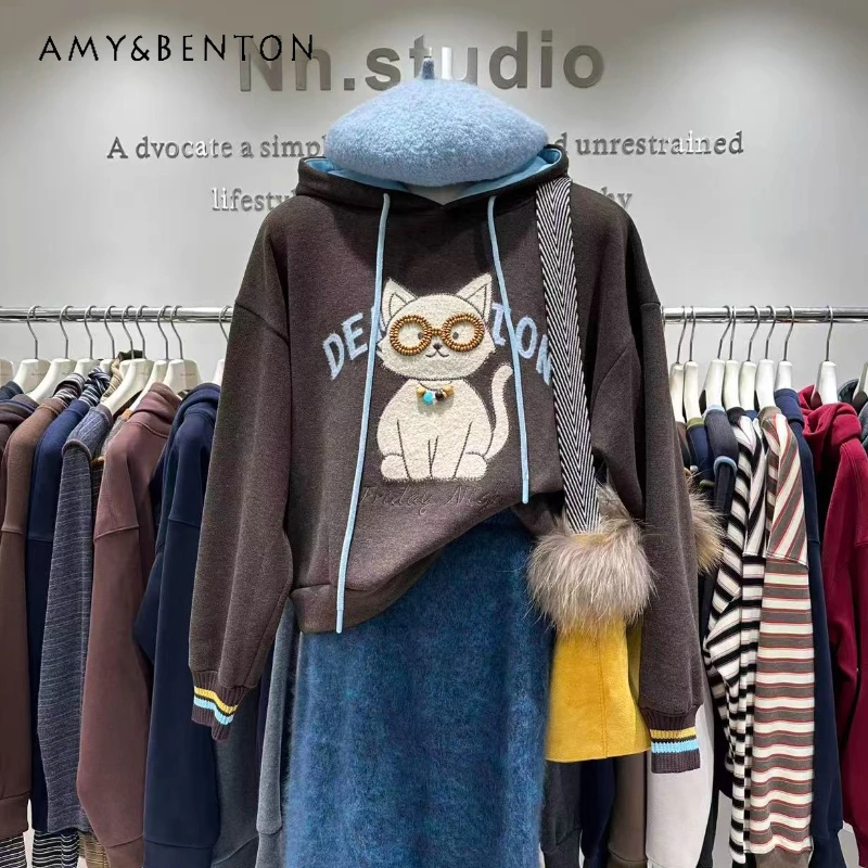 

European Style Fleece-Lined Sweatshirt Coat For Women's Winter Cute Cat Hooded Design Age-Reducing Loose Slimming Hoodie Jacket