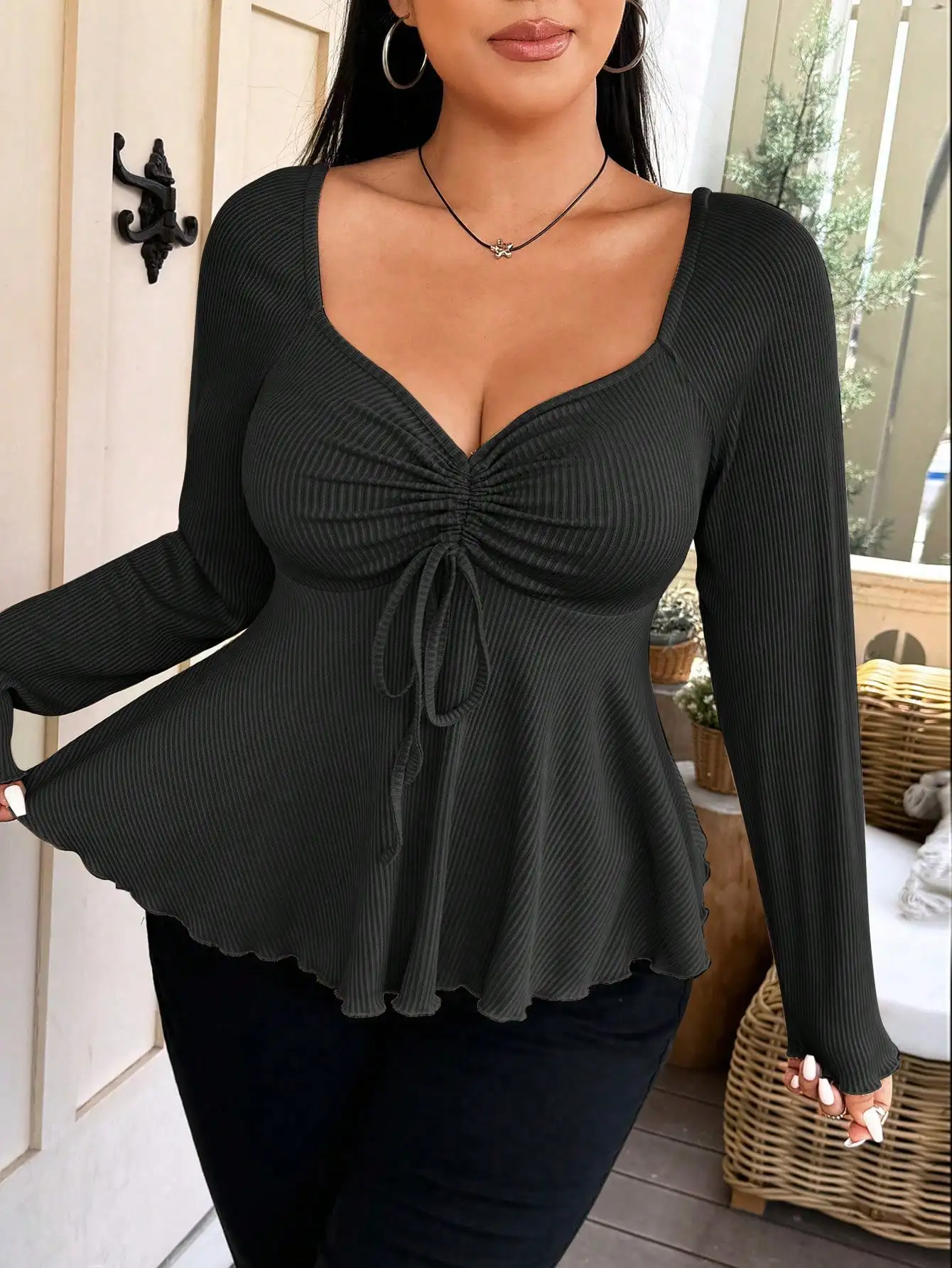 Elegantes, spezielles, neues, modisches, einfarbiges Damen-T-Shirt für Herbst und Winter, warm und in Übergröße. – Detail 5