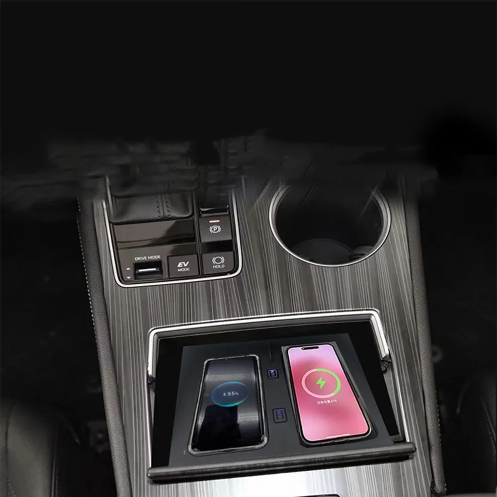 

For Toyota Sienna 2022 2023 Car Quick Wireless Charger 15W QI Double Center Console Phone Charger Support Apple Magsafe Interior