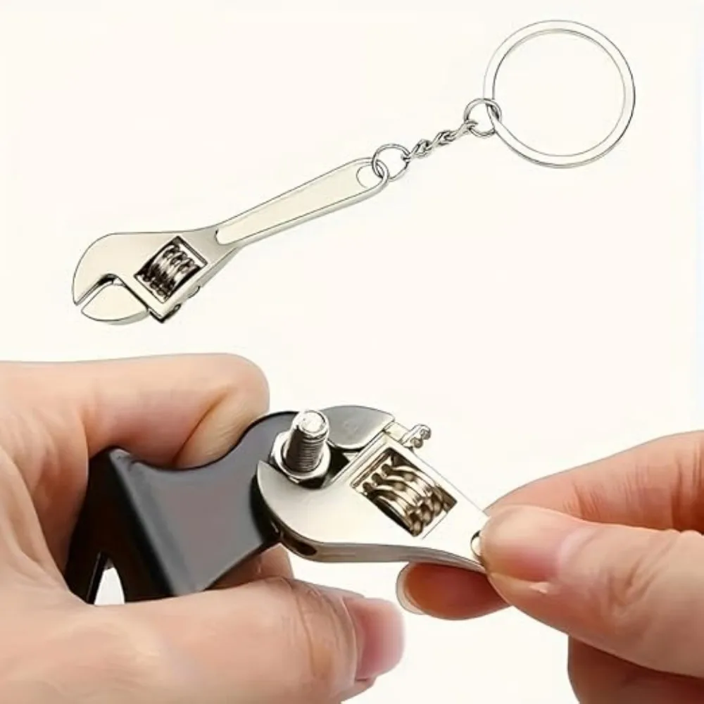 Keychains For Men Car Bag KeyRing Outdoor Combination Tool Portable Mini Utility Pocket Clasp Wrench