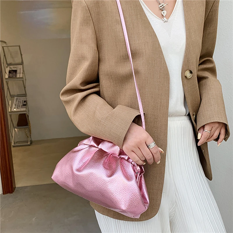 Luxurious Gold Cloud Bag Women Leather Retro Cloud Female Crossbody Bag Small Phone Bag Design Clutch Clip Bag Ladies Handbag