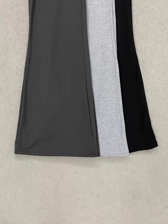 Damen Y2K Hose mit hochgekrempelter Taille, ausgestellter Beinform, in Pink und Schwarz, Farbblock-Design, hohe Taille, schmal geschnitten, Stretch, Streetwear, Bootcut-Hose – Detail 3