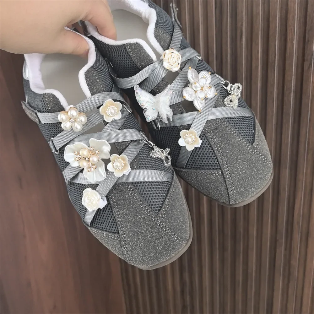 

Fashion Pearl flower Shoe laces Charms for Sneakers Shoes Decorations Butterfly Shoe Charm DIY Shoe Accessories