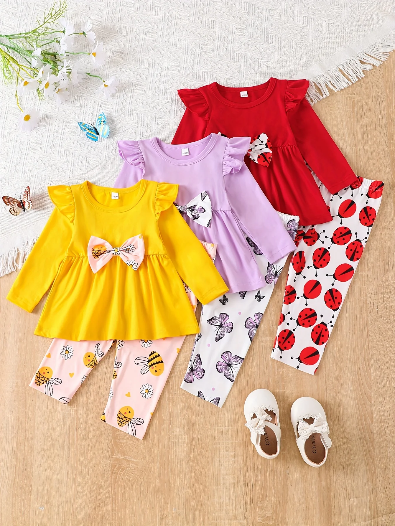 

Весенне-осенний комплект из трех предметов для маленьких девочек: топ с рюшами и бантом на рукавах + брюки с принтом насекомых и животных, разноцветные