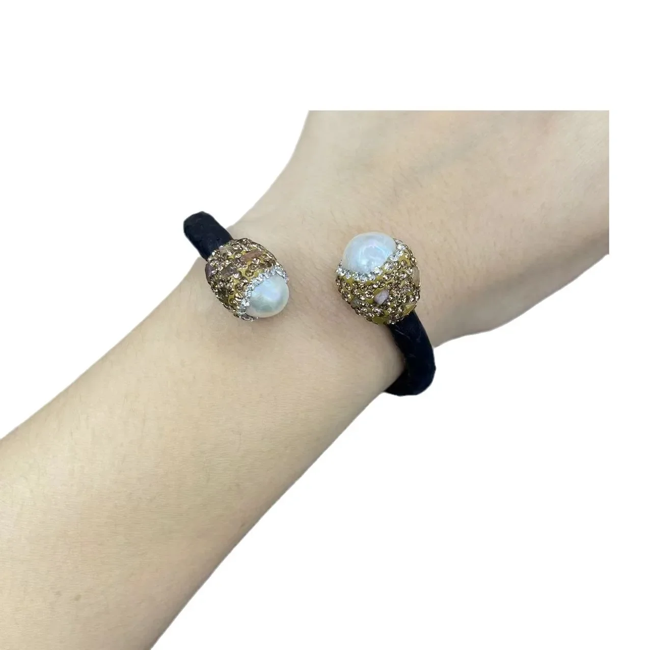 Autumn and winter new leather snake skin inlaid with baroque pearl tourmaline open bracelet popular natural stone jewelry in Eur