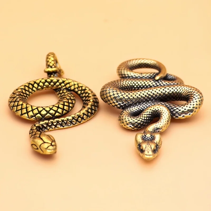 Mini Vintage Brass Snake Decor Figurines For Interior Decoration Desktop Decor Distinctive Car Hanging Keychain Luggage Pendant