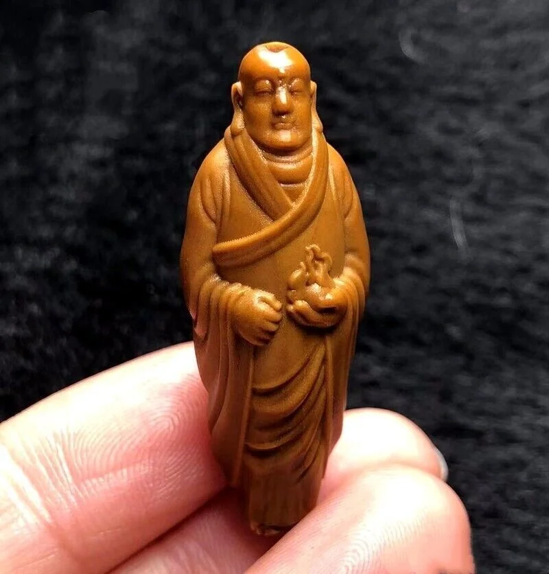 

Оливковый орех, резная статуя монаха, буддийский декор в стиле дзен