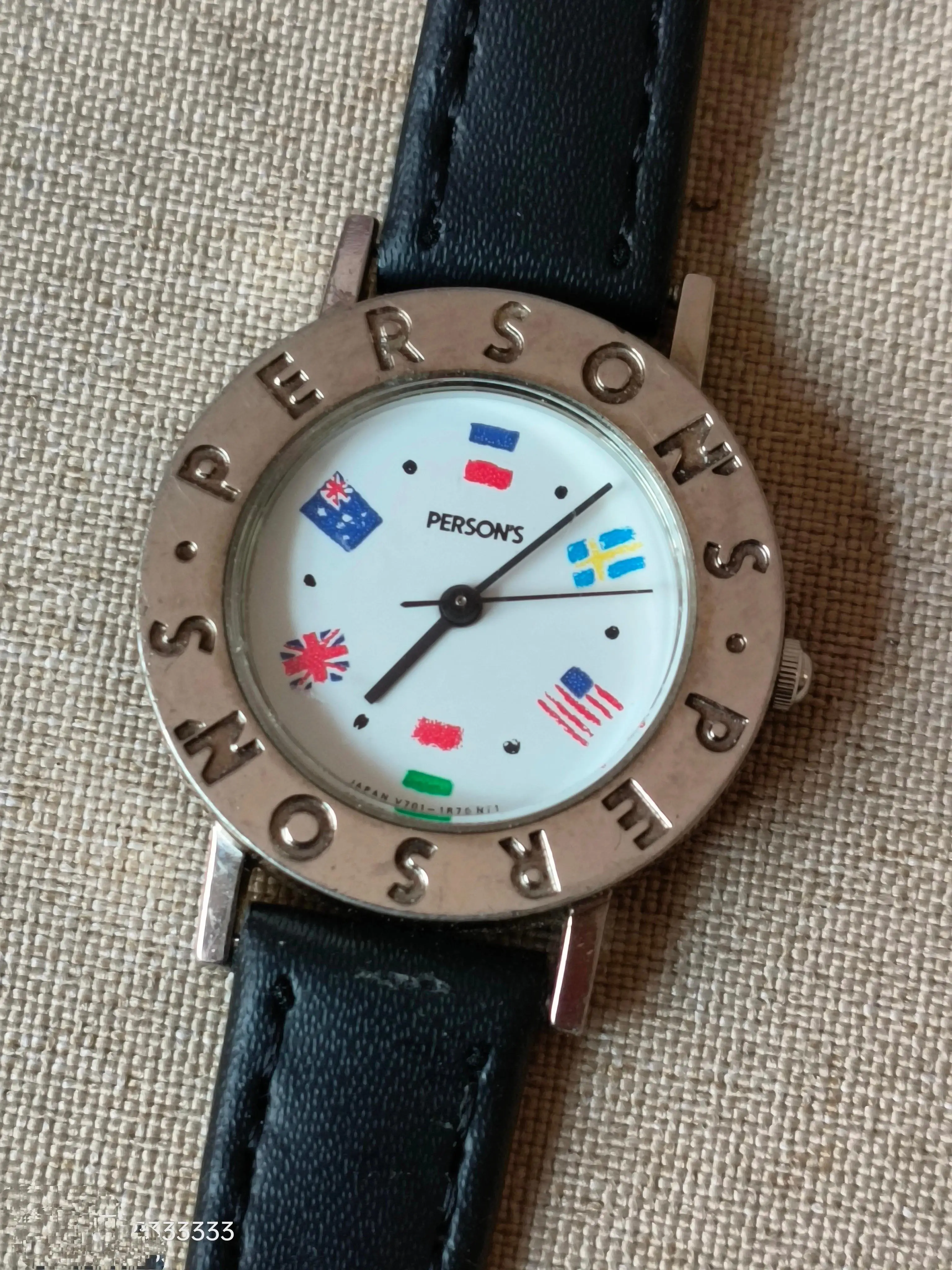 

Six national flags Japanese women's watch quartz