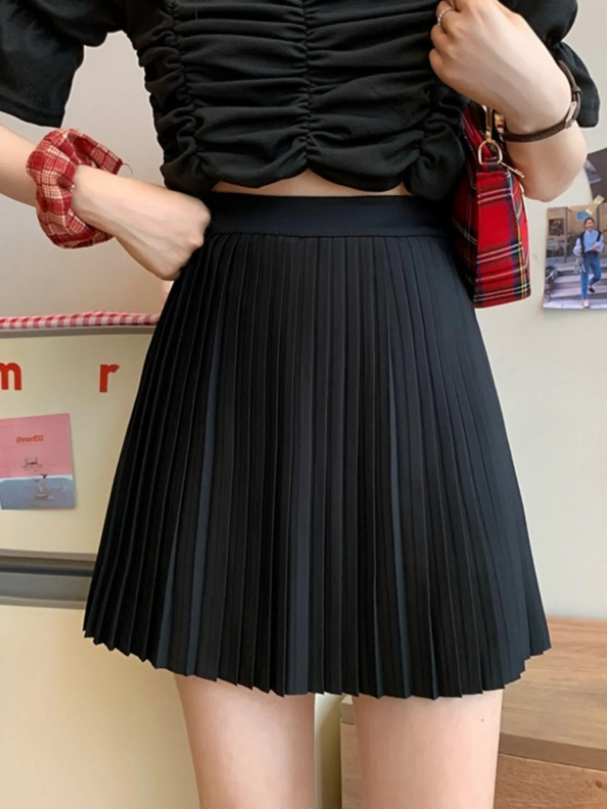 

High Waist Pleated Skirt Women's College Sle White A-Line Skirt Design Sensation Slimming Effect Spring 2024 New Arrival