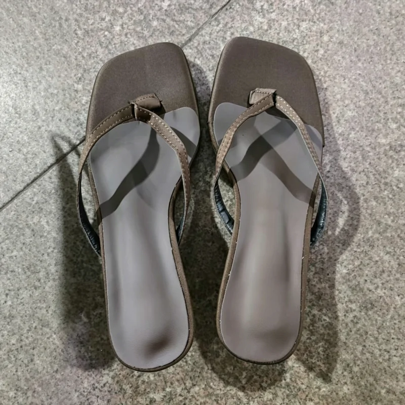 

Crocodile-patterned Square-toe Sandals Women Comfortable Thin-heeled Slippers Outdoor Beach Soft Sole Flip-flops