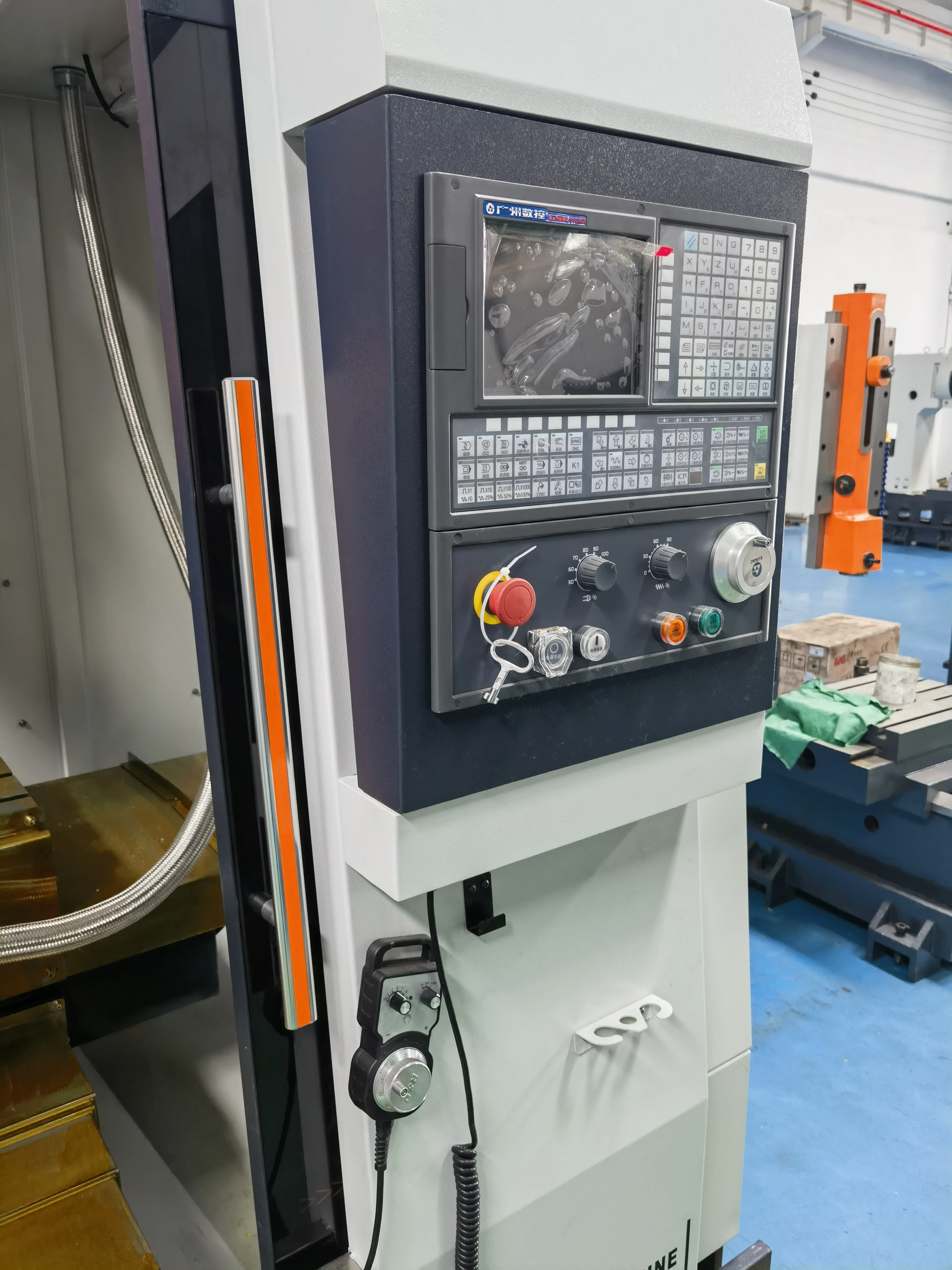 آلة التخطيط والمعادن BK5040 CNC عالية الدقة أوتوماتيكية مع محرك فعال لعمليات التجارة الخارجية في المصنع