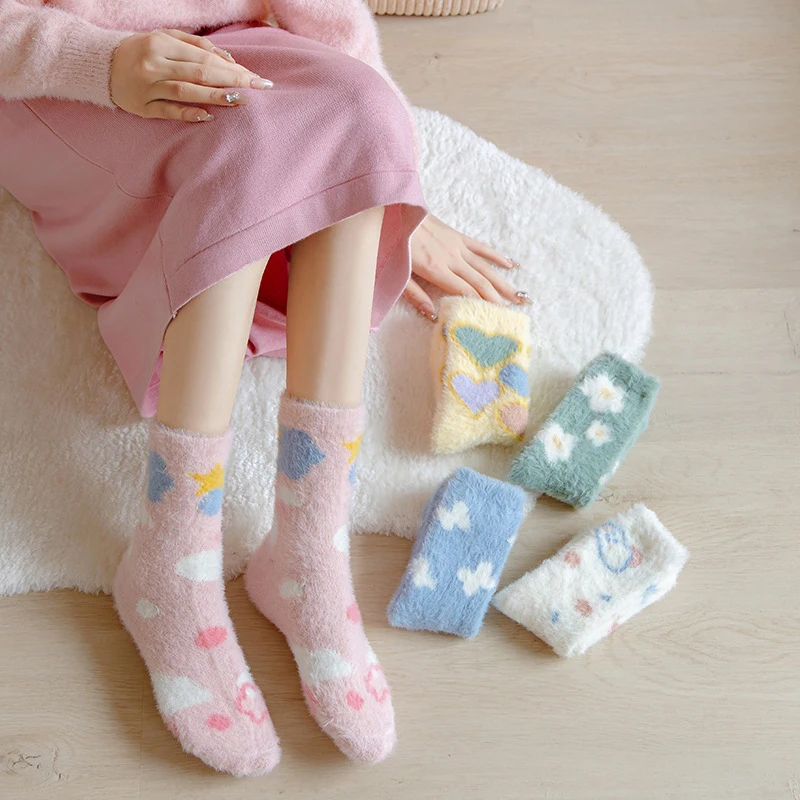 1pairs Mink Plush Fluffy Plush Stocking Medium Tube Sock Girls Cute Butterfly White Cloud Plush Cartoon Mink Plush Socks Indoor