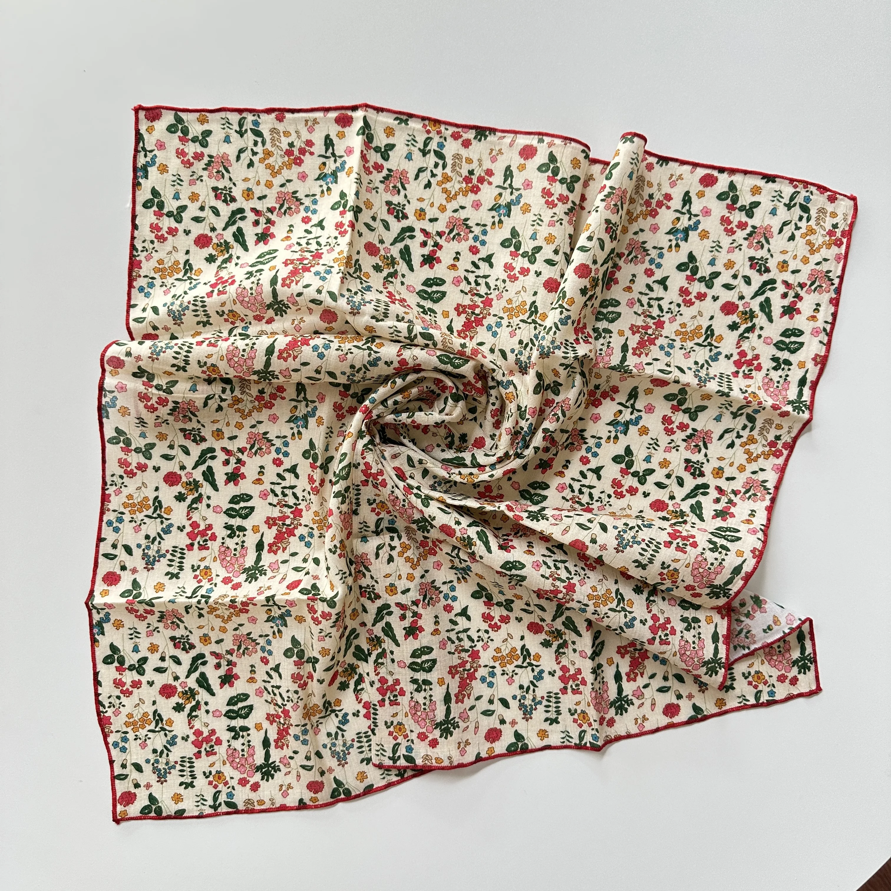 1 Women's Square Scarf, Small Square Style, Linen Material, Fresh Floral Print Pattern, Vintage Decoration, Can Be Used as a Headscarf, Hairband, or Head Hoop