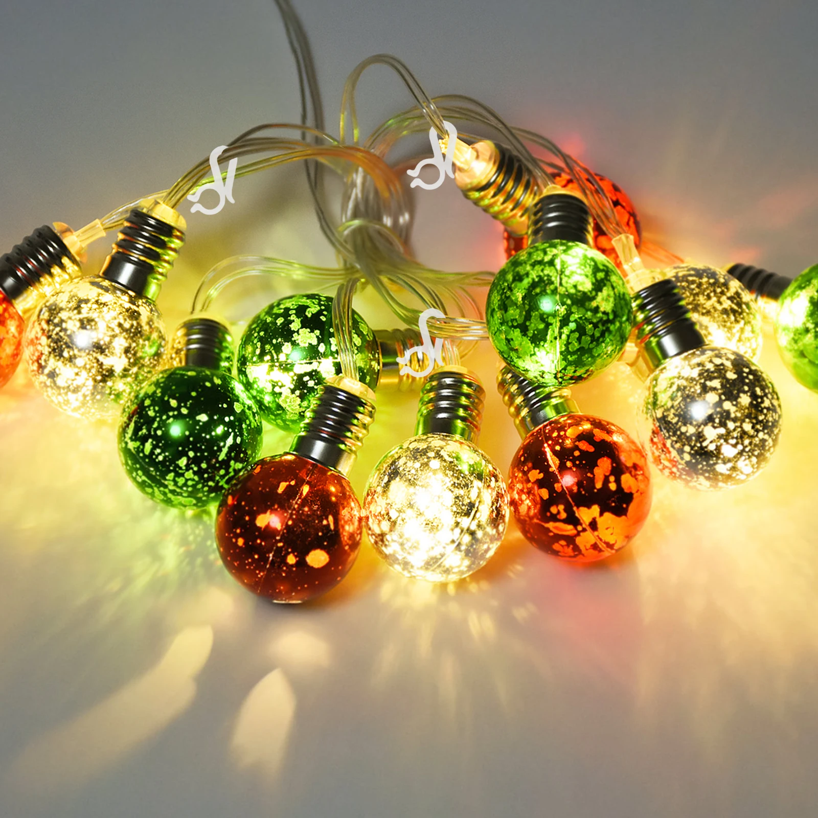 

100Pcs Outdoor Christmas Light Clips Plastic Hooks Gutter String Light Hangers Weatherproof Holiday Party Festival Decoration