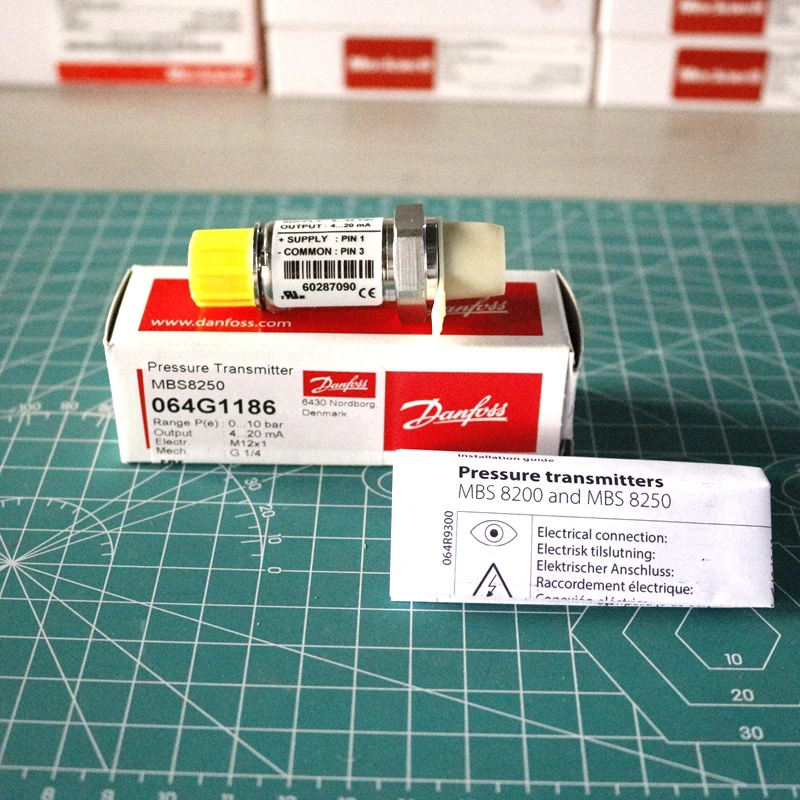 Danfoss MBS8250 064G1186  pressure sensor new and original 0-10bar level of protection IP67 output signal 4-20mA