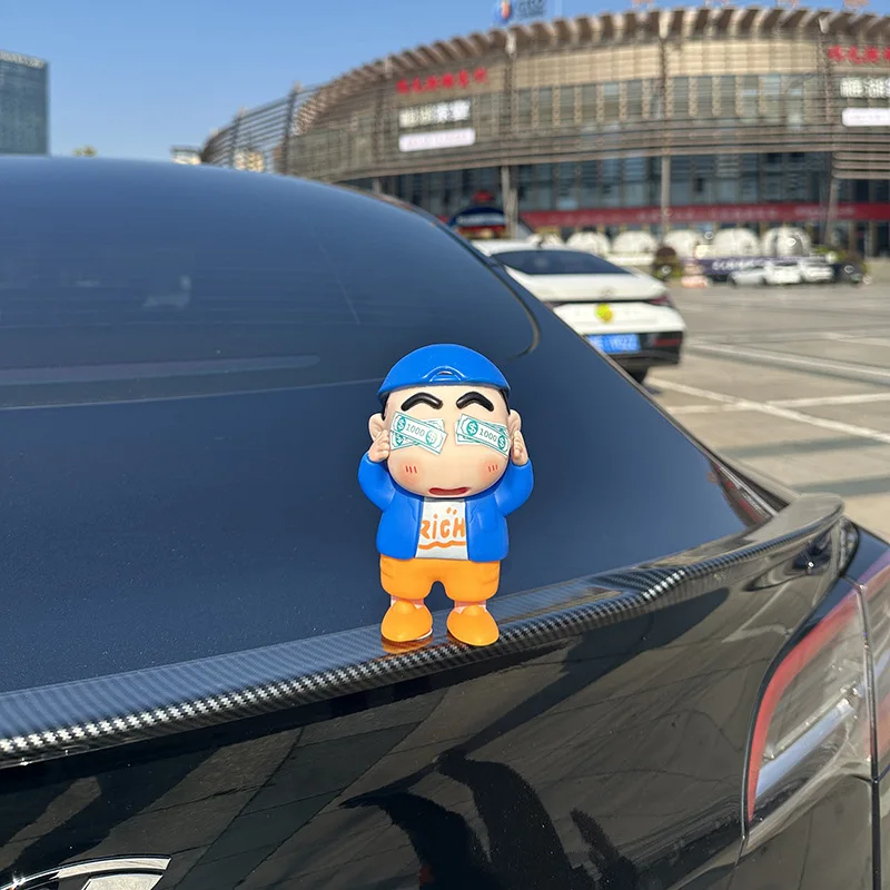 Anime crayon shin-chan q versão postura de pé figura de ação pvc modelo brinquedos boneca carro ornamento decoração presentes colecionáveis